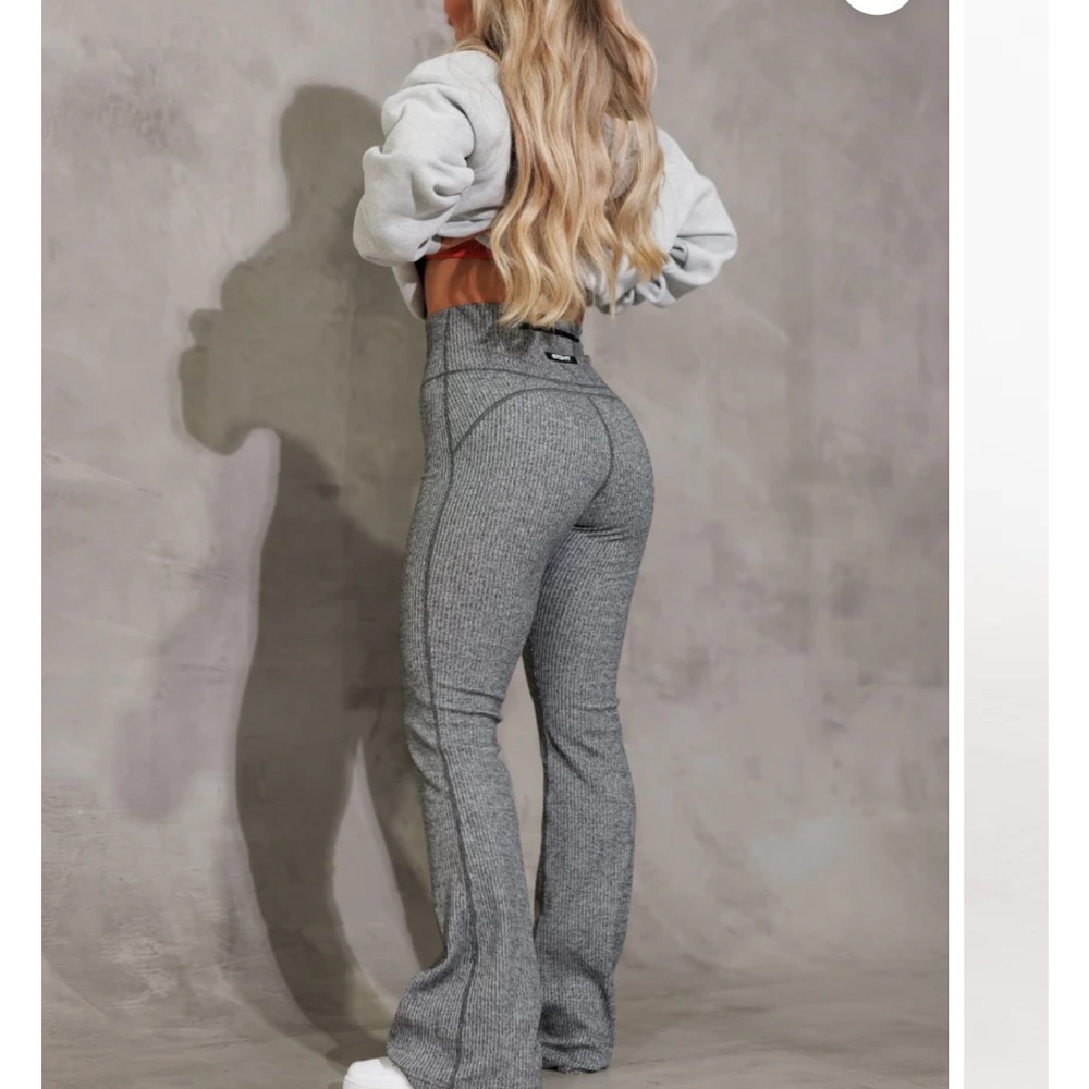 ECHT Flare comfort leggings! size medium NEVER WORN SOLD